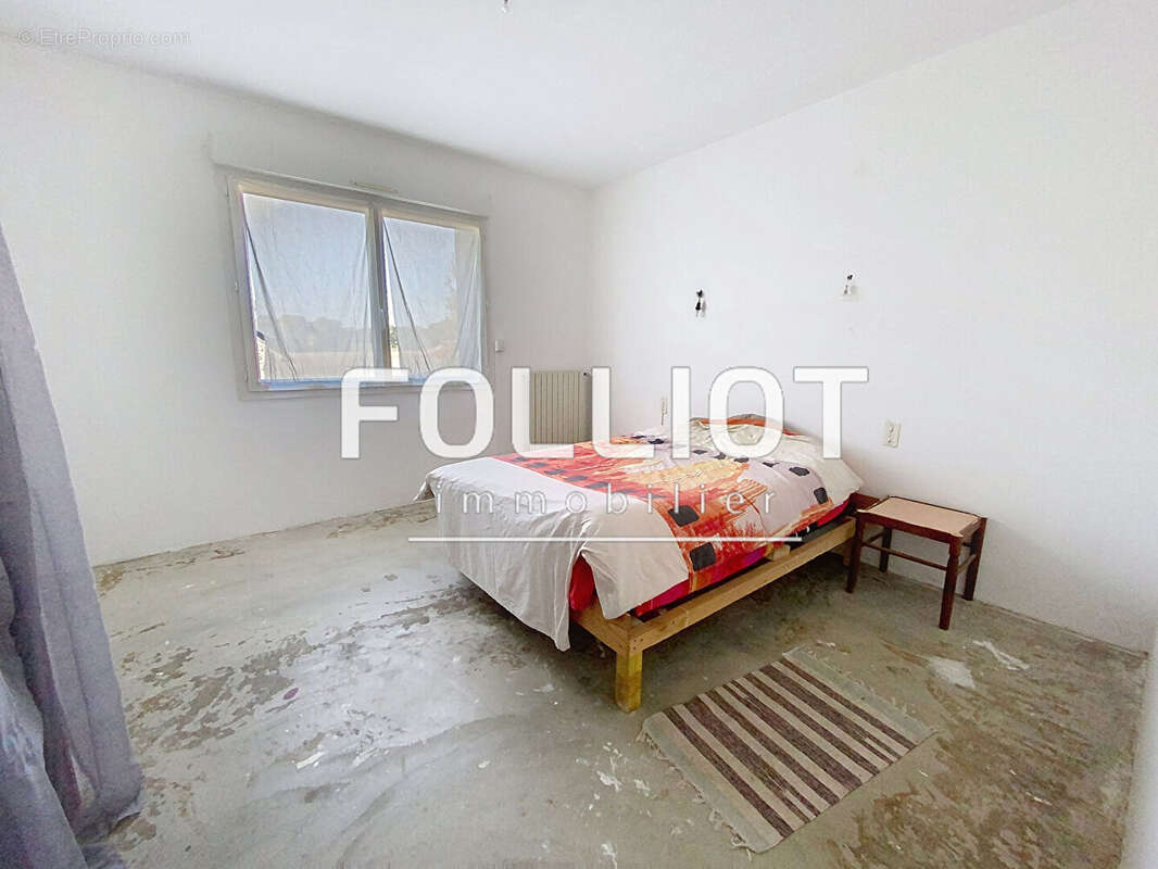 Maison à LOUVIGNE-DU-DESERT