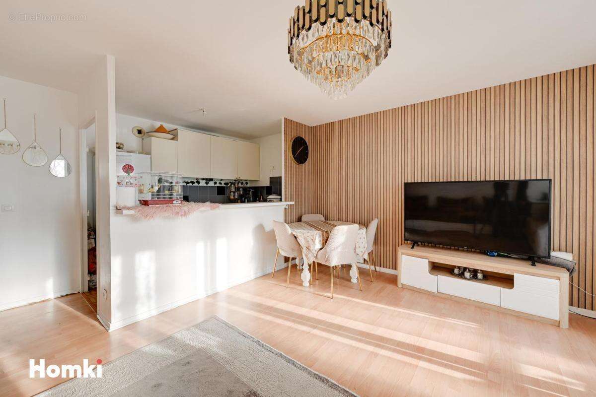 Appartement à LES PAVILLONS-SOUS-BOIS