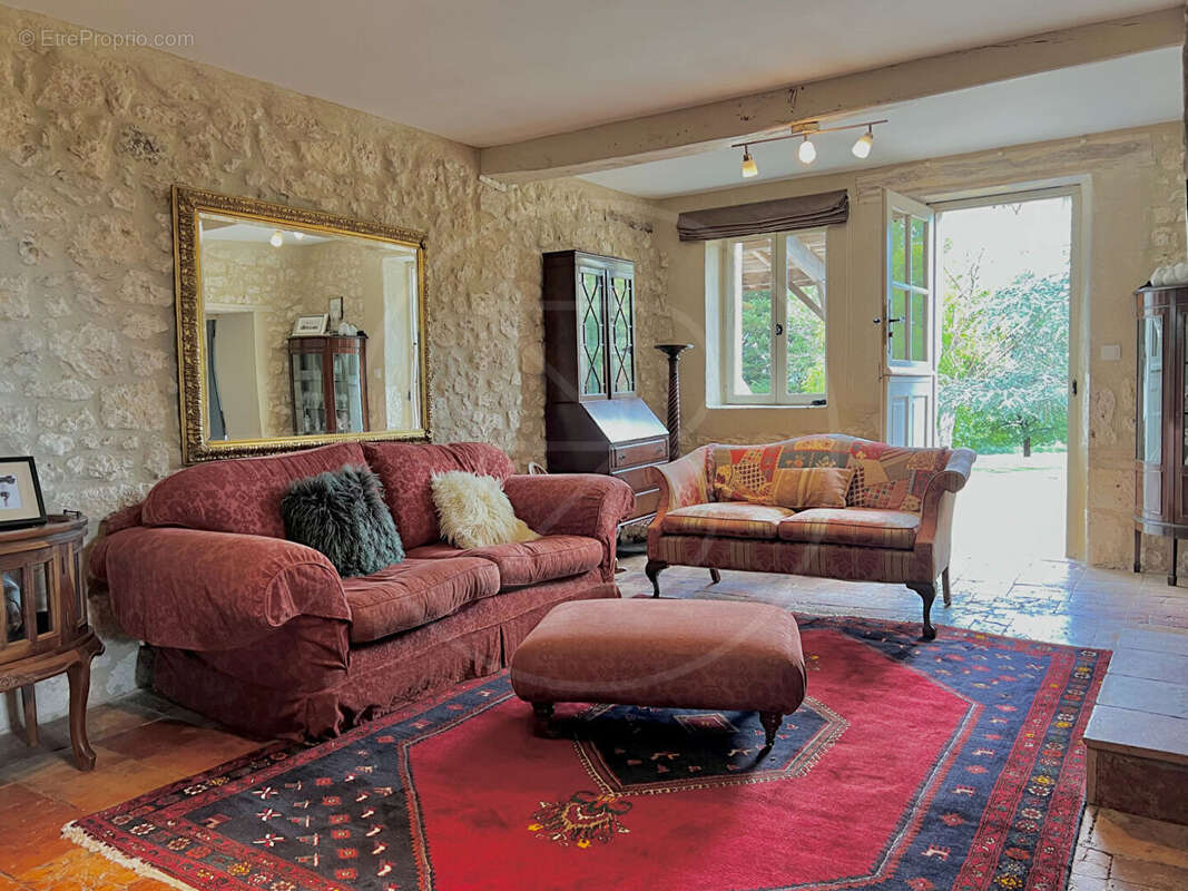 Élégant domaine viticole avec hébergements de vacances - photo 14