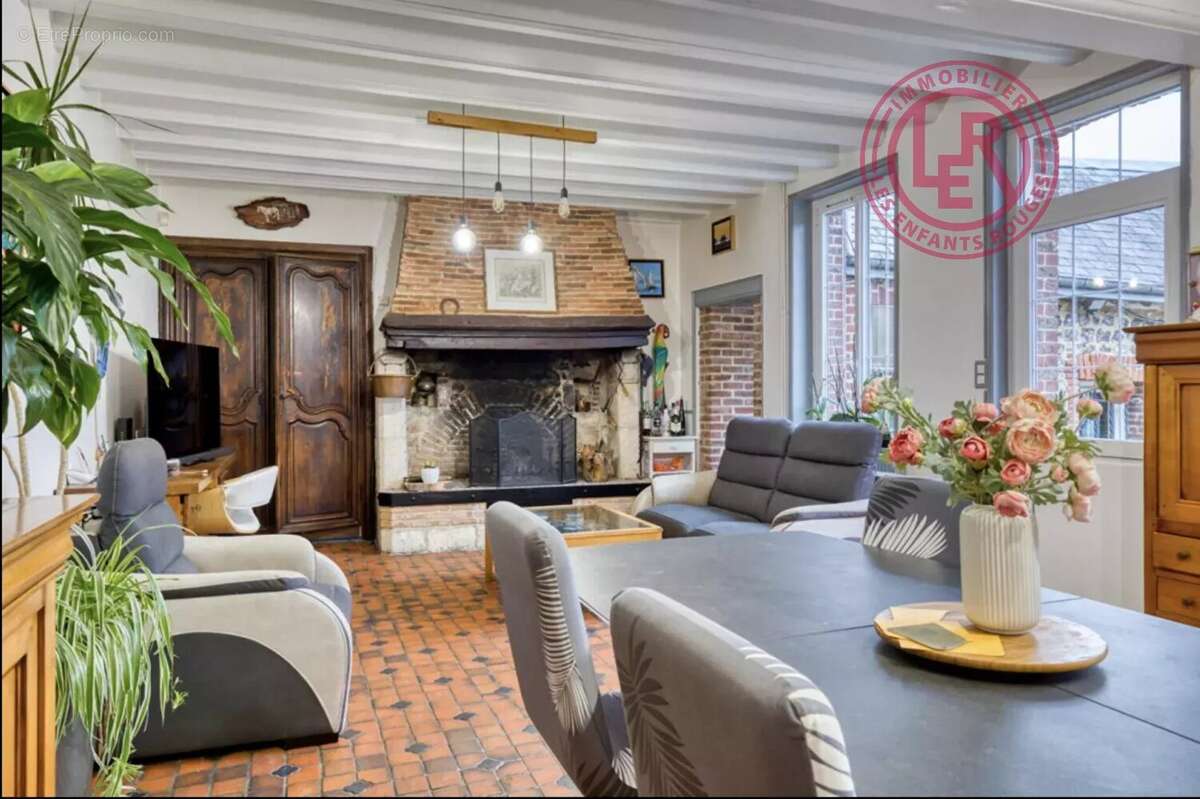 Maison à SAINT-LEONARD