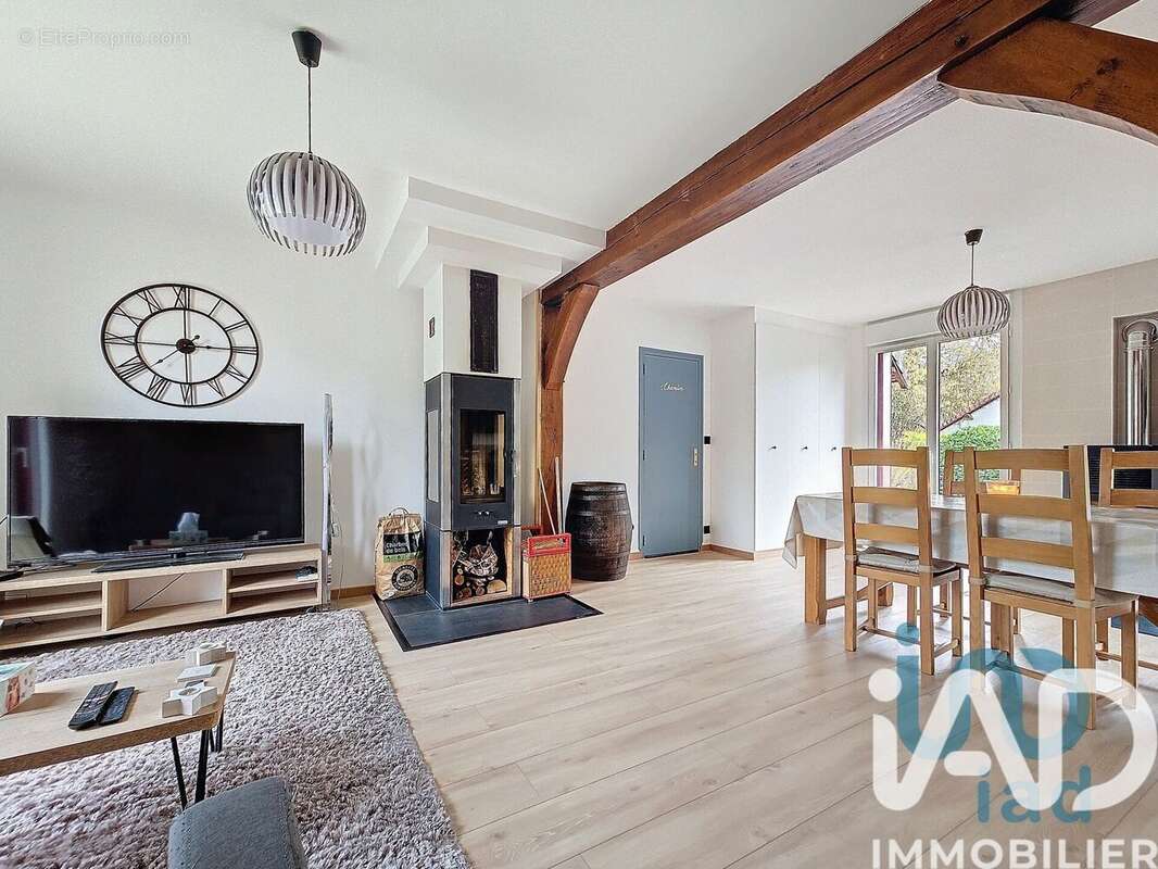 Photo 5 - Maison à SAINT-JUST-SAUVAGE