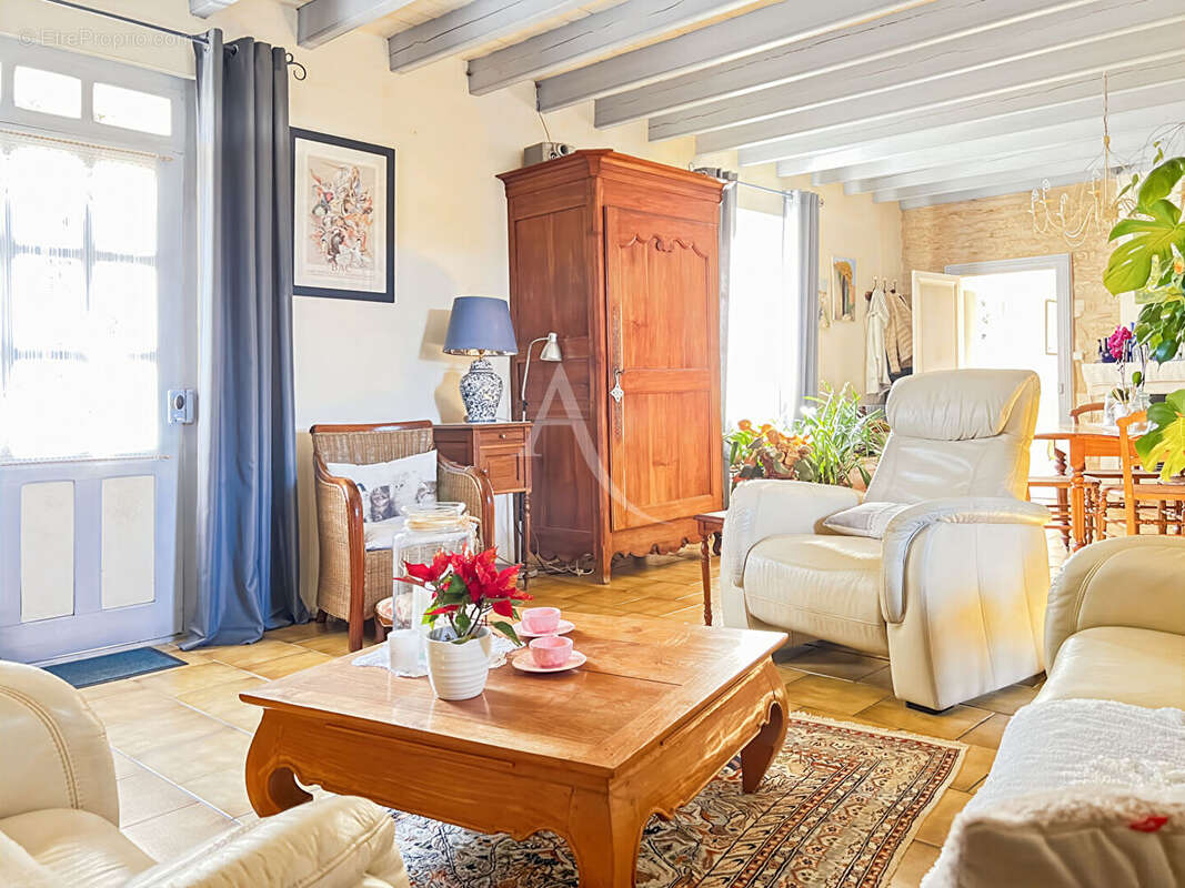 Maison à LE GUE-DE-VELLUIRE