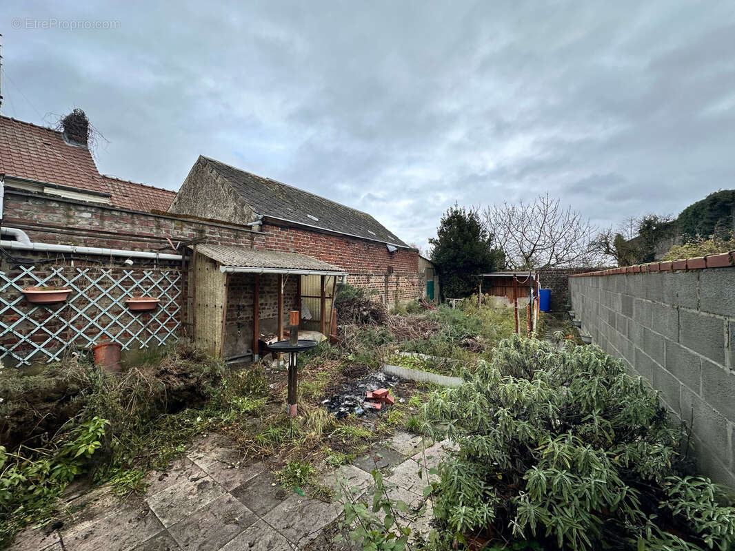 Maison à QUAROUBLE