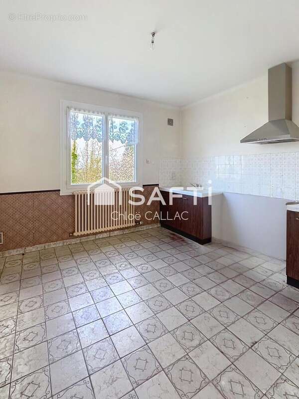 Maison 107 m² à Saint-Adrien  - photo 6