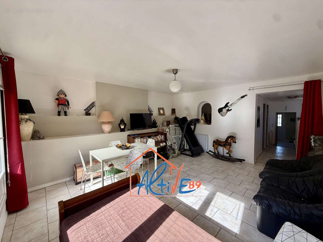Maison divisée en deux logements   Idéal investissement ou projet familial à Valravillon - photo 7