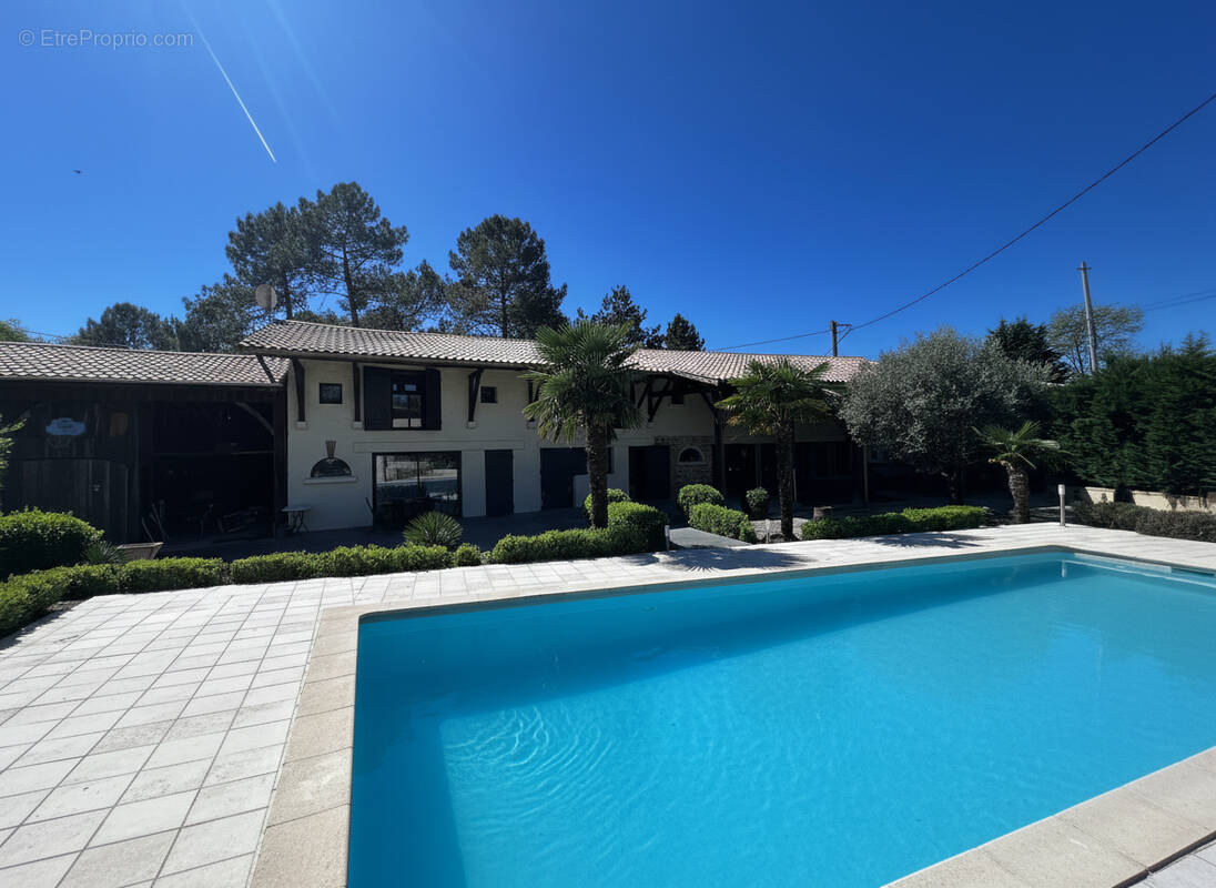 Maison à SALLES