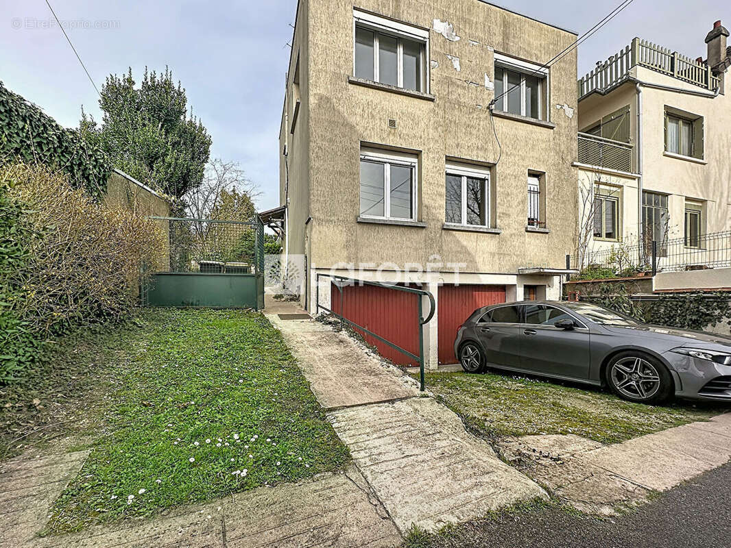 Maison à CHAMPIGNY-SUR-MARNE