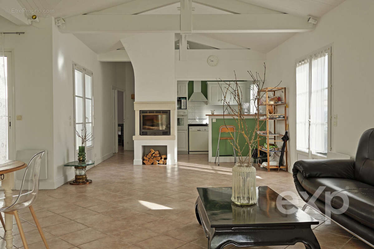 Salon 4