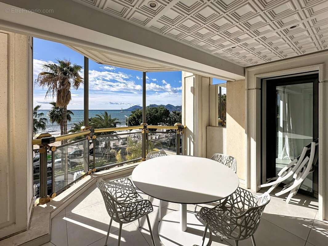 Appartement à CANNES