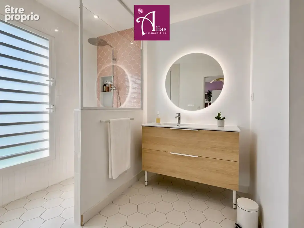 Villa contemporaine F6 de 205 m2 avec piscine à Duquerry   Petit-Bourg - photo 10