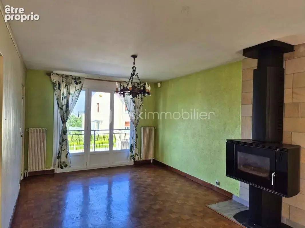Maison 93m² centre-ville avec terrain 448m², veranda+balcon,sous-sol complet et Gare - photo 4