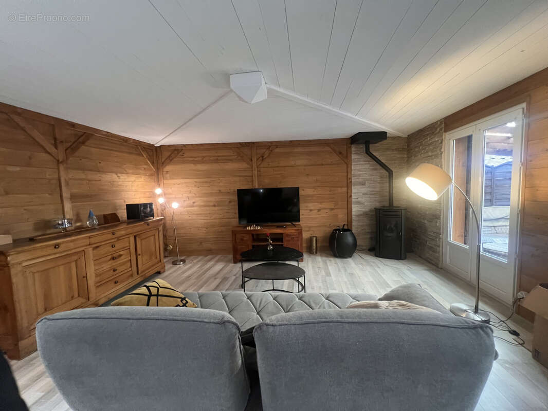 Maison à GILLY-SUR-ISERE