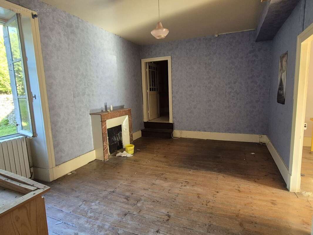 20260409100915 - Commerce à NONTRON