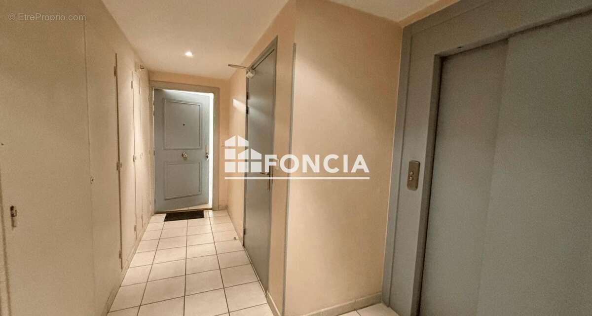 Appartement à HYERES