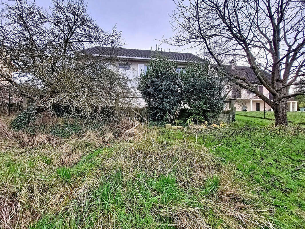 Terrain à LIMEIL-BREVANNES