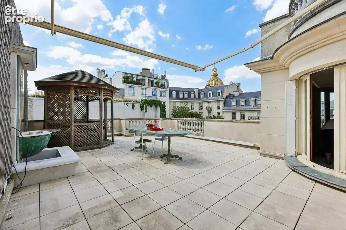Paris 7ème - Invalides - Appartement de prestige avec terrasse. - photo 2