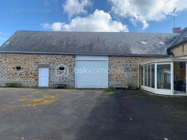 Maison à SAINT-HILAIRE-DU-MAINE