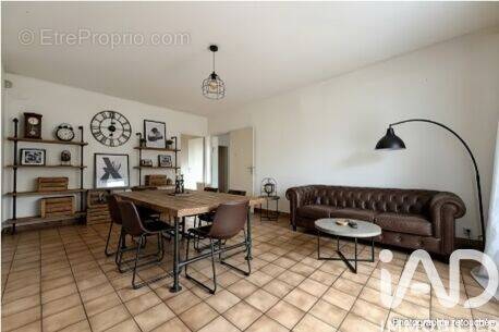 Photo 1 - Appartement à PERNES-LES-FONTAINES