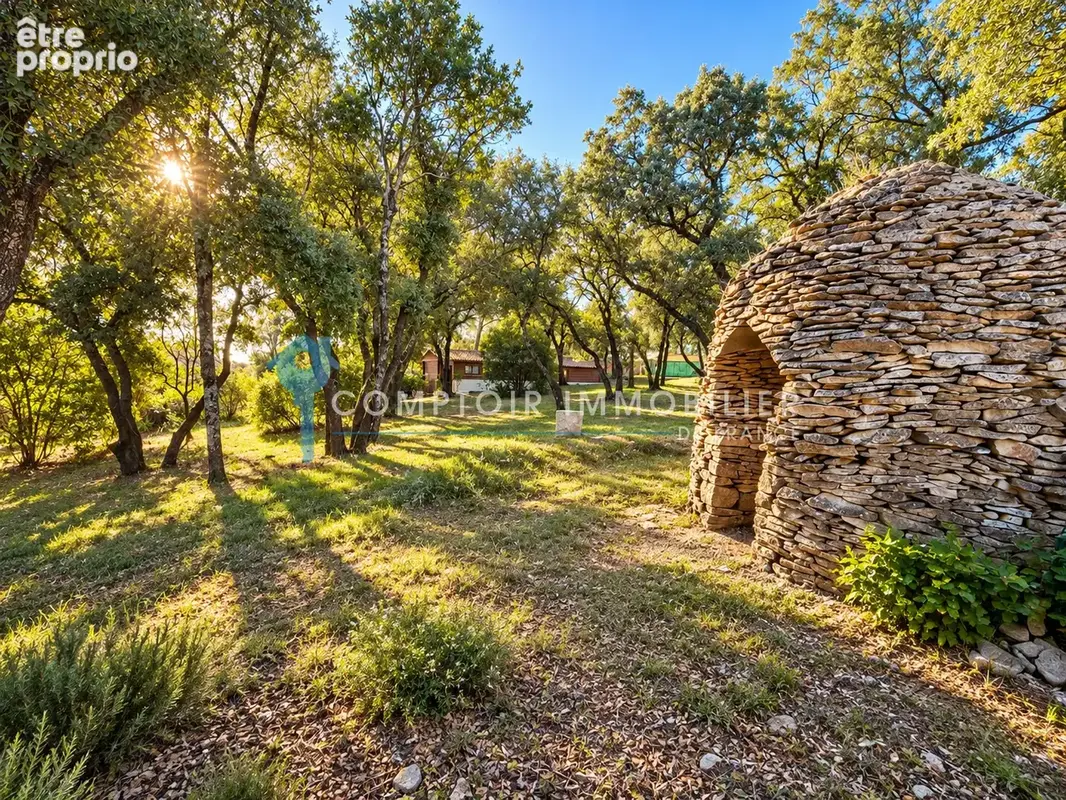 En exclusivité, Boissières sur 5300 m2 de terrain environ, villa d'architecte de 160 m2 3 chambres, Piscine co - photo 2