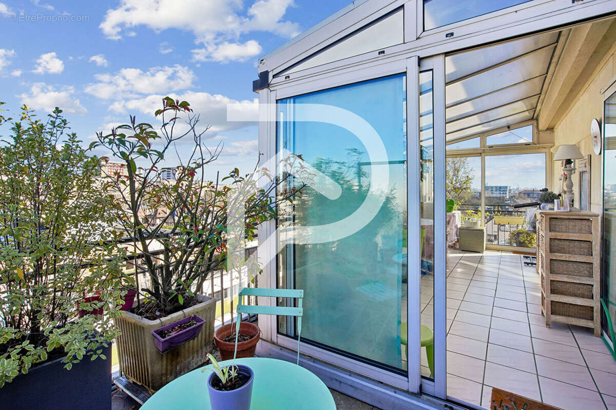 Appartement à COLOMBES