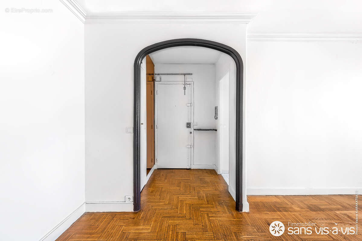 Appartement à NEUILLY-SUR-SEINE