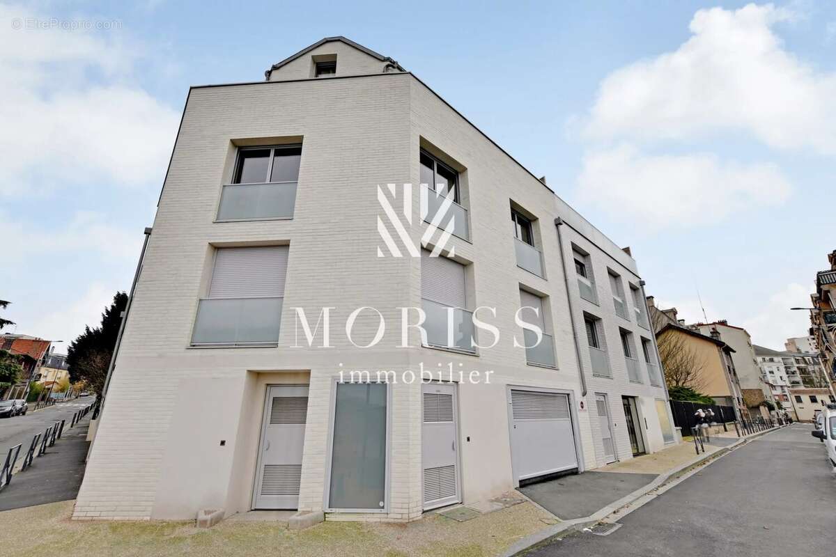 Appartement à LES LILAS