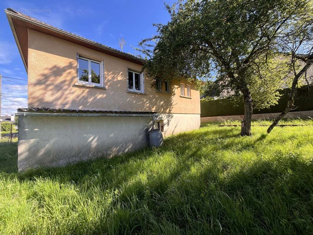 Maison 85 m² à Mauriac  - photo 2