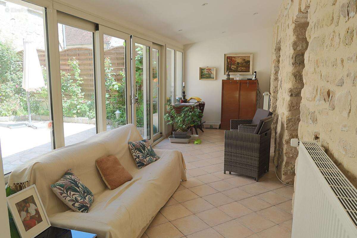 Charmante maison en pierres completement renovee ! - photo 6