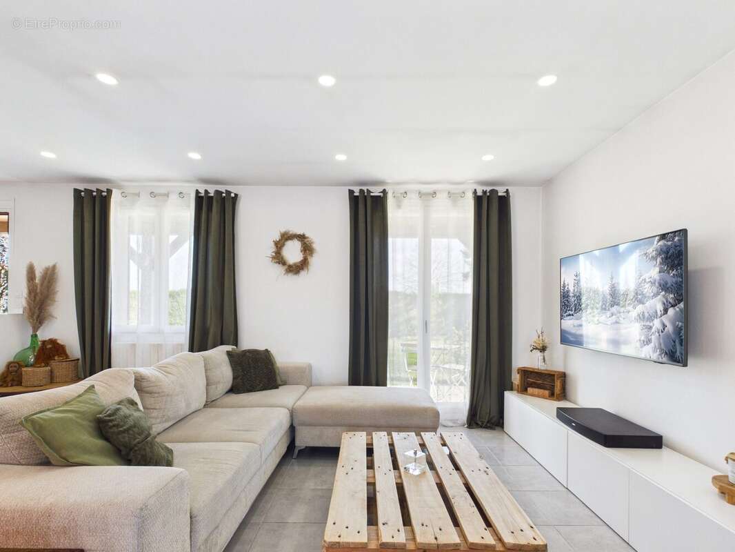 Maison à ROUILLY-SACEY