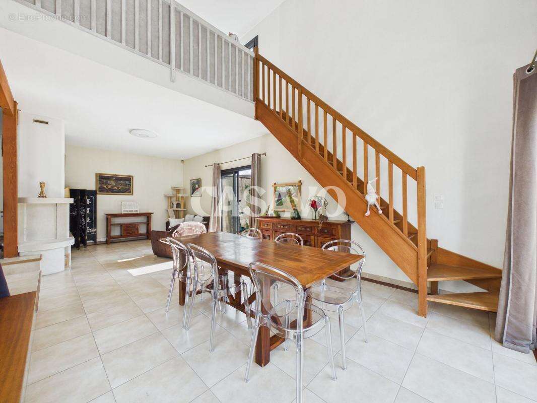 Vente Maison 7 pièces de 235m² - 95390 Saint-Prix - photo 4