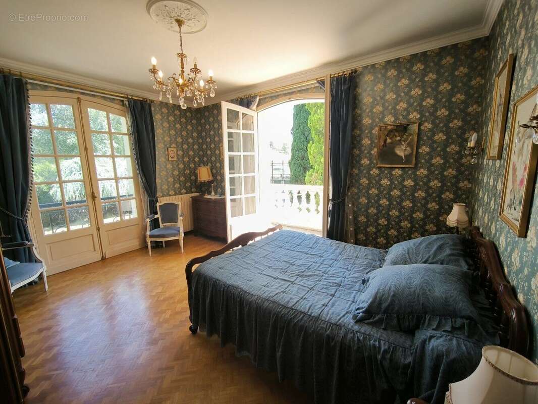 Maison Ile de France de qualité . Jardin clos . Foix . - photo 14
