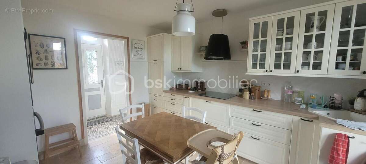 Maison à BEAUNE-LA-ROLANDE