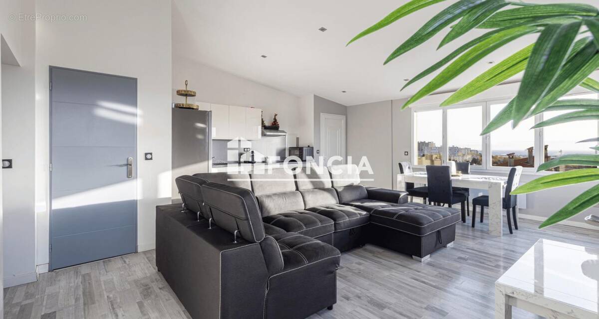 Appartement à PORT-DE-BOUC