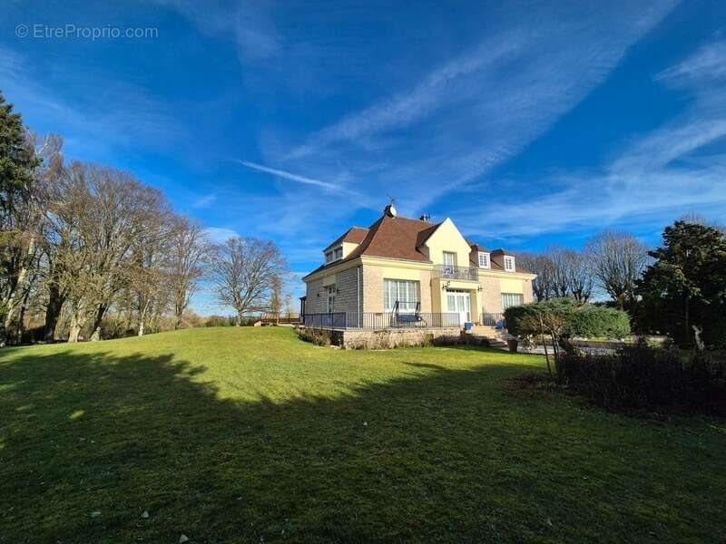 Maison à AUNEAU