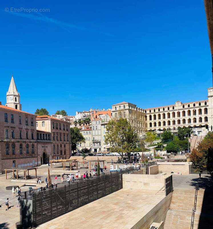 Appartement à MARSEILLE-2E