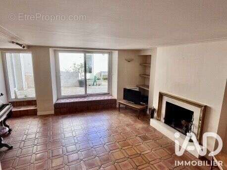 Maison 217 m² à Uzel  - photo 2