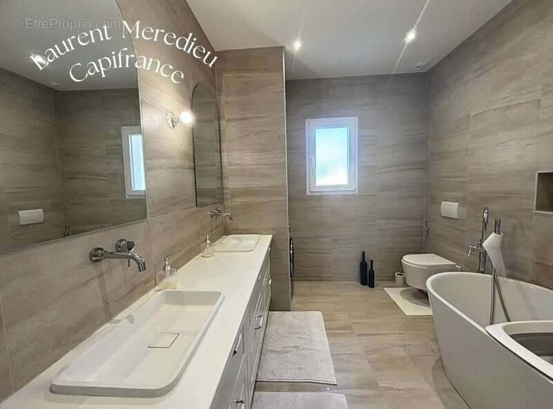 Maison à CUBZAC-LES-PONTS