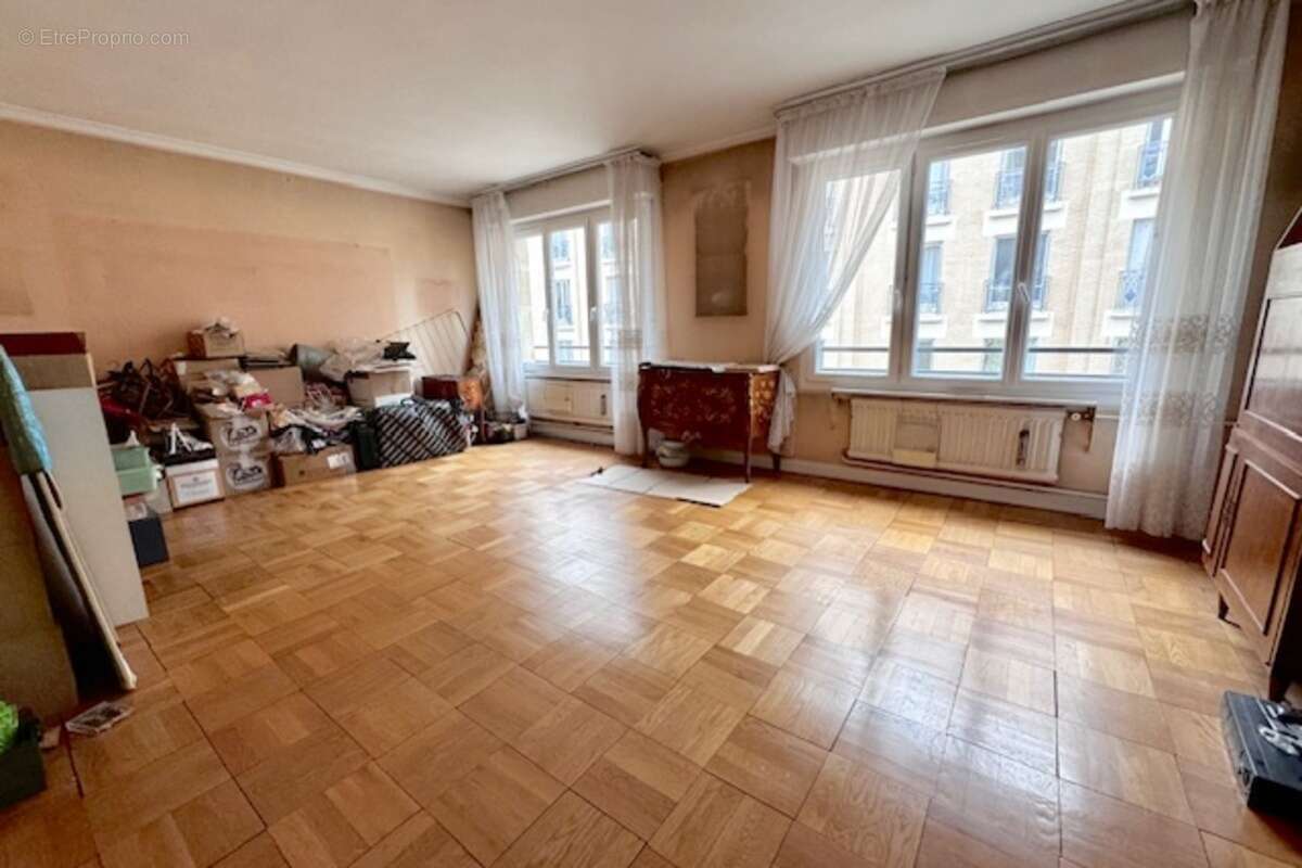 Appartement à PARIS-11E