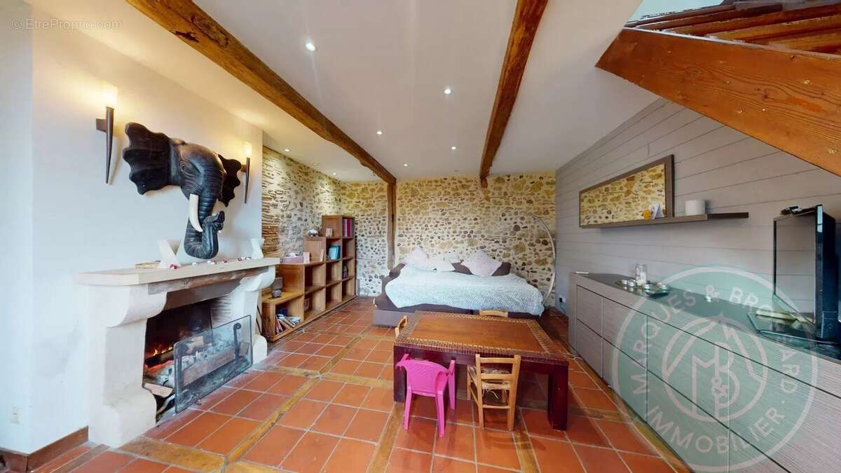 Maison à LEMBEYE