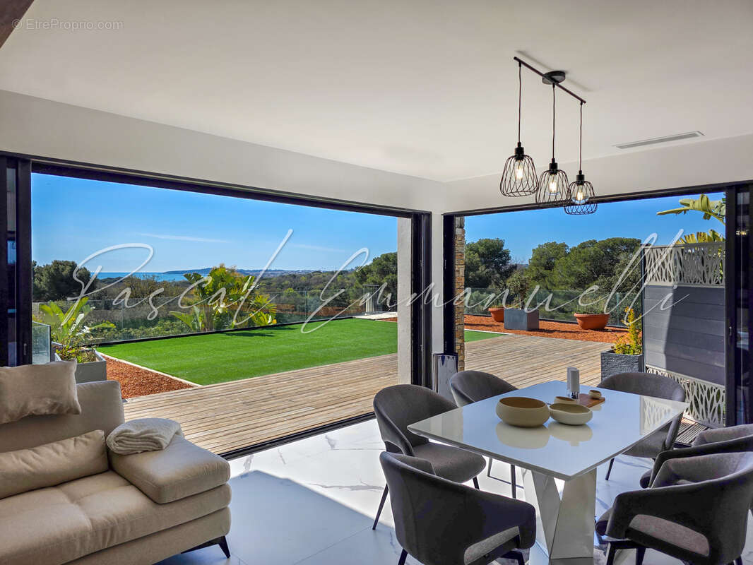 Appartement à VILLENEUVE-LOUBET
