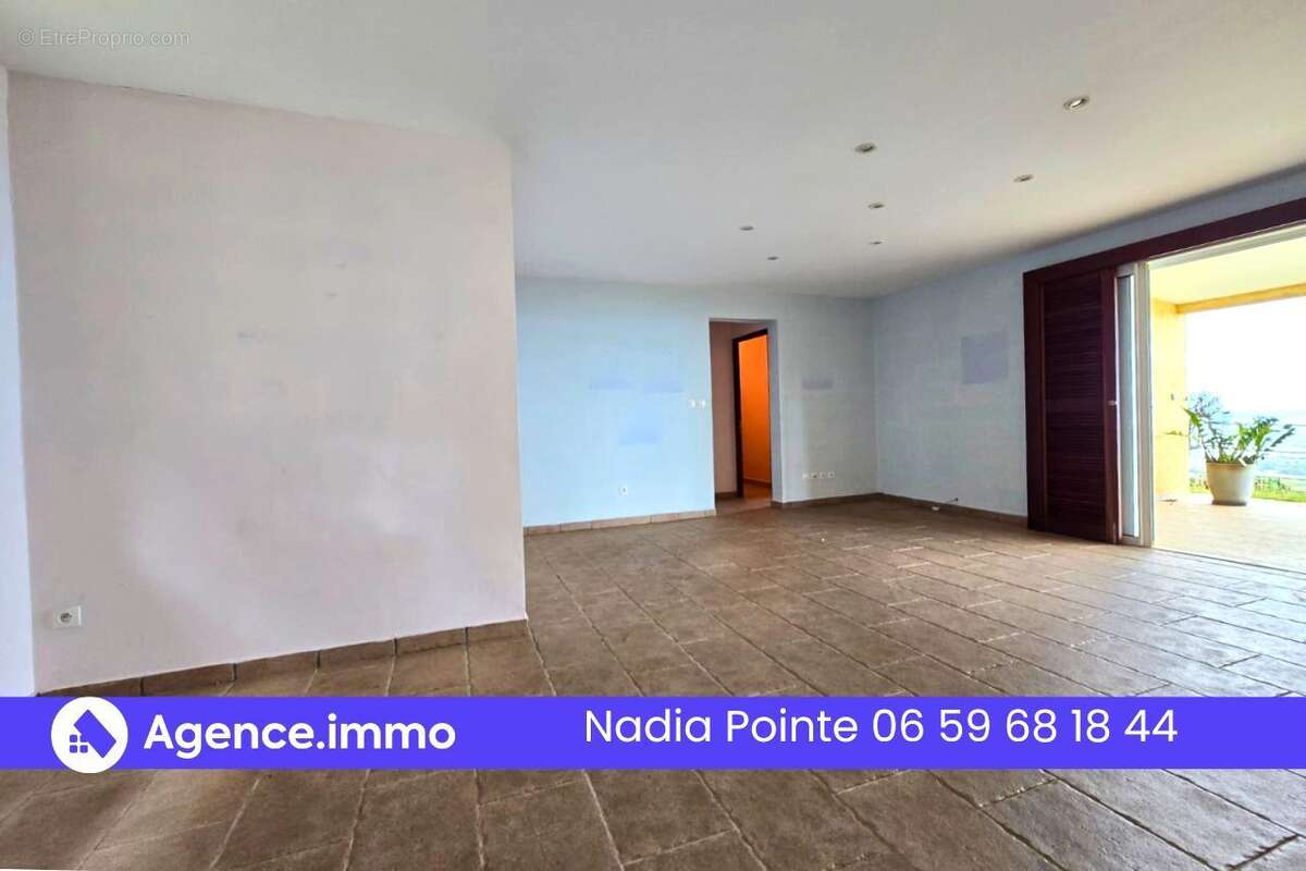 Maison à L&#039;ETANG-SALE