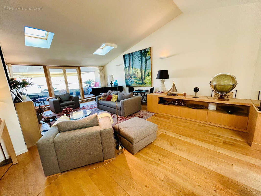 Appartement à MARSEILLE-7E