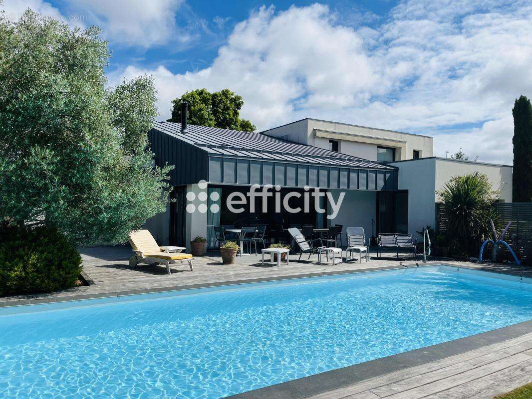 Maison 218 m² à Ploemeur  - photo 9