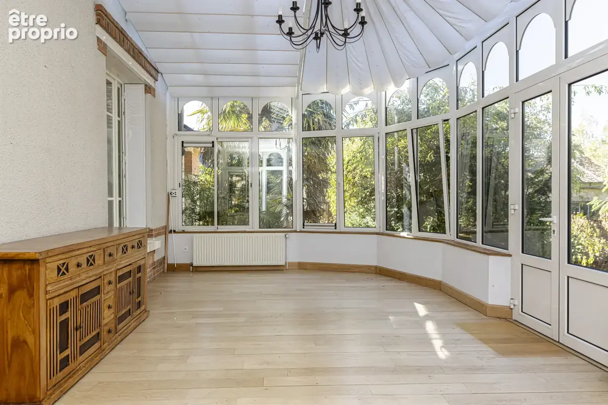 ORLEANS SUD-SAINT MARCEAU- Maison bourgeoise et familiale sur parc arboré. - photo 10