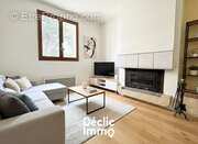 Maison à SAINT-CLEMENT-DE-RIVIERE