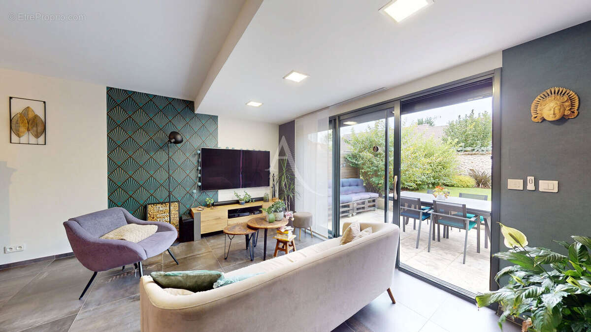 Maison à OZOIR-LA-FERRIERE