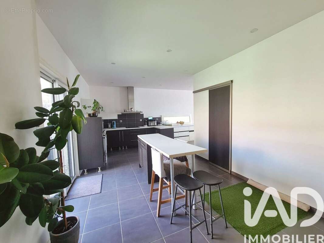 Maison 125 m² à Bromeilles  - photo 6