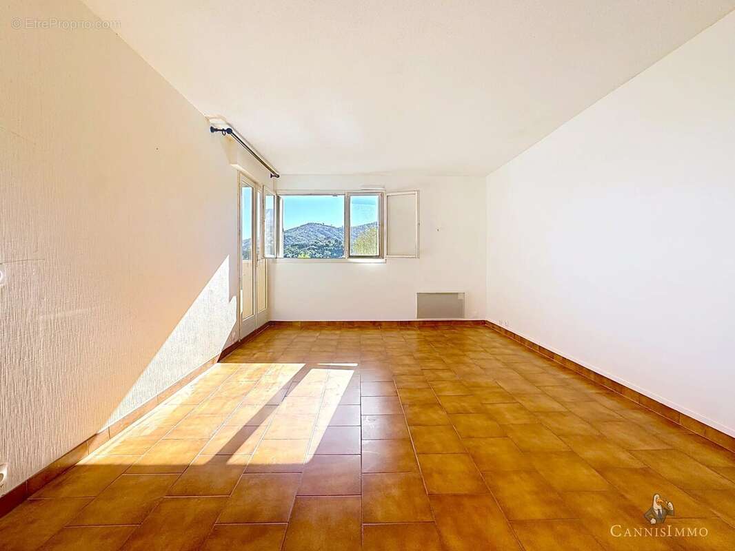 Appartement à PEGOMAS