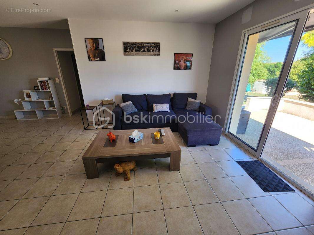 Maison à AZAY-LE-BRULE