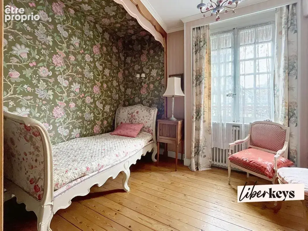 Rare à Verneuil-sur-Avre : demeure historique et jardin de 1 560 m² - photo 7